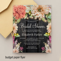 Bröllopsduschinbjudan i lantlig blomstil med trämo