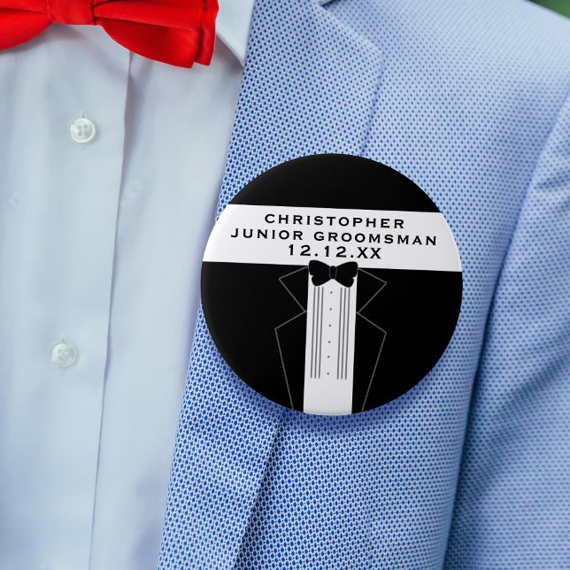 Bröllopsfest-knapp för Huge Tuxedo Groomsman Knapp (A big pin button to attach to any member of your wedding party. Just add their name and your wedding)