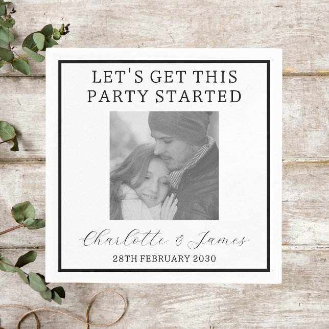 Bröllopsfesten elegant Script Black and White Phot Pappersservett (Skapare uppladdad)