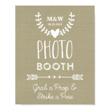 Bröllopsfotobås skylt burlap hjärtan pilar