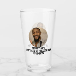 Bröllopsgästens Sista Smak Av Frihet Turné Spening Glaskopp