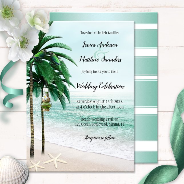 Bröllopsinbjudan för tropisk strand Handflatan Trä Inbjudningar (Tropical wedding invitation featuring a beach with palm trees, parrots and lantern with flowers)