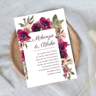 Bröllopsinbjudan i vattenfärg med blommor i vinröd inbjudningar