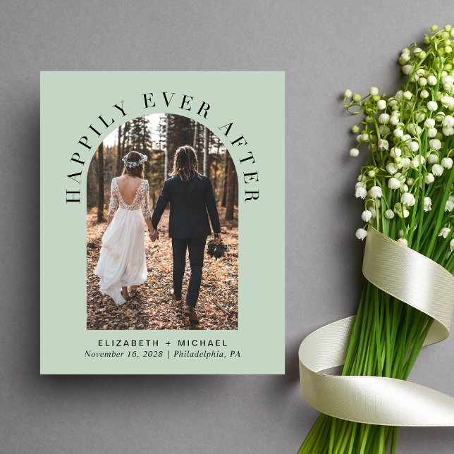 Bröllopsinbjudan med valvformad fotoframställning  (Celebrate your love story with an invitation showcasing your favorite photo in an elegant arch frame)