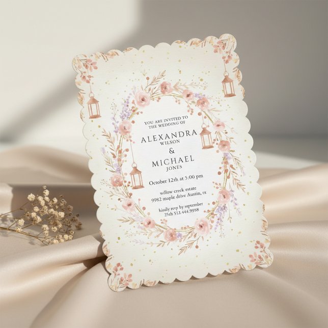 Bröllopskort med rosafärgade blommor och lyktor inbjudningar (Elegant floral wedding invitation with soft blush tones)