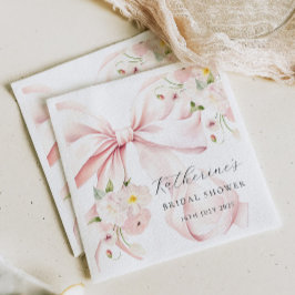 Bröllopsliknande pappersservetter med rosa blomste