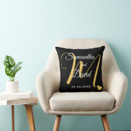 Bröllopsmonogramdesign med namn och datum kudde