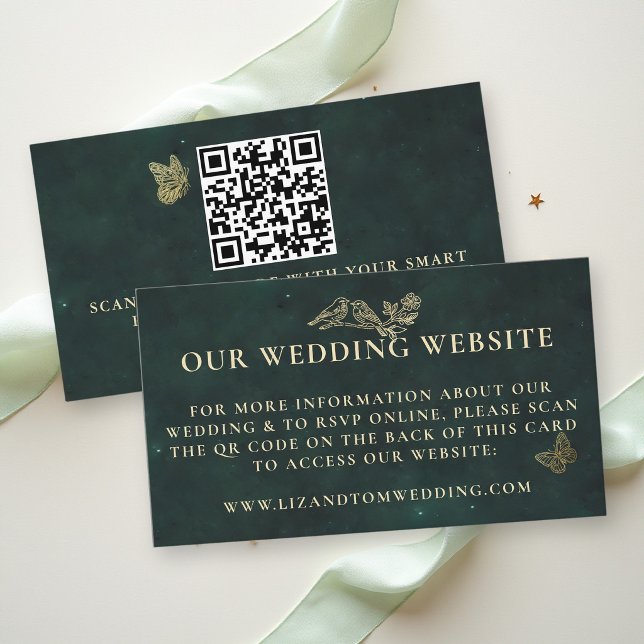 Bröllopswebbplats QR Fairycore Woodland Smaragd Gu Tilläggskort (fairycore wedding website woodland birds wild roses vines butterflies ferns emerald green gold)