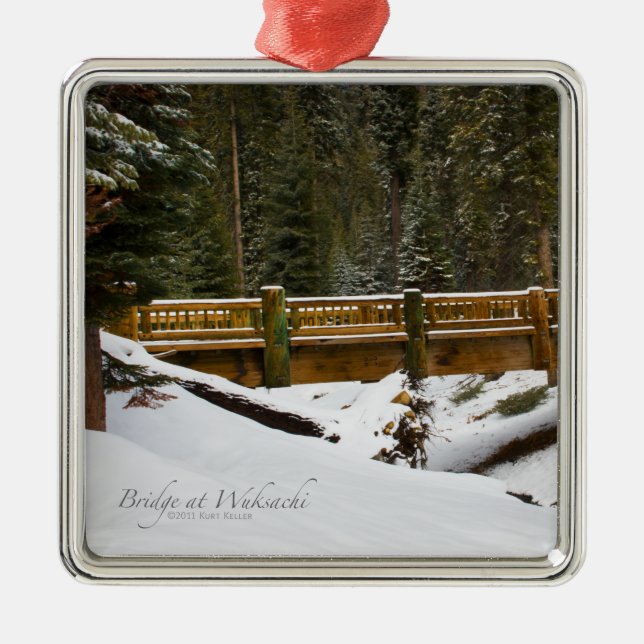 Bron i Wuksachi Julgransprydnad Metall (Framsidan)