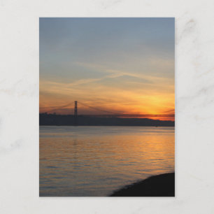 Bron över floden Tagus vid Sunset Vykort