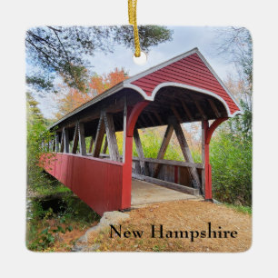 Bron täckt av New Hampshire Belmont Julgransprydnad Keramik