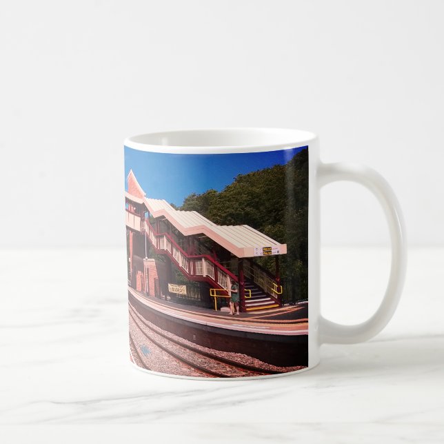 Bron vid station kaffemugg (Höger)