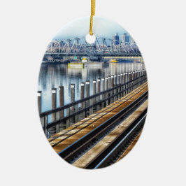 bronx new york city byggnader flod julgransprydnad keramik