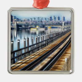 bronx new york city byggnader flod julgransprydnad metall