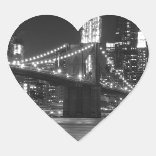 Brooklyn Bridge - Black and White Hjärtformat Klistermärke