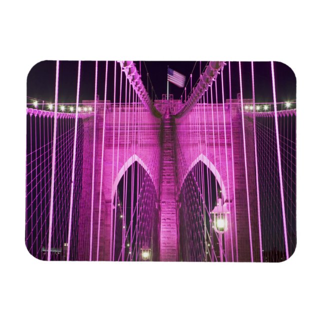 Brooklyn Bridge Lit Lila Magnet (Horisontell)