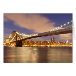 Brooklyn Bridge och Manhattan på natten. Hälsningskort