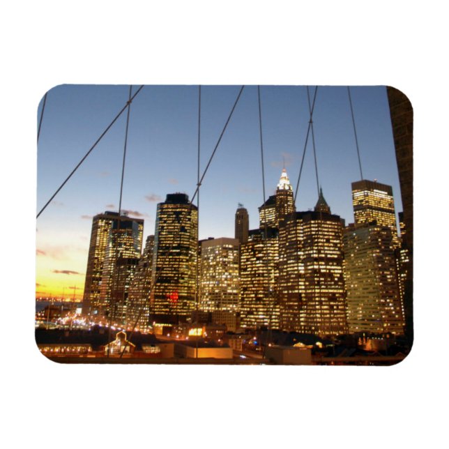 Brooklyn Bridge vid skymning med Manhattan-silhutt Magnet (Horisontell)