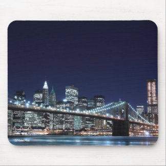 Brooklyn överbryggar och Manhattan horisont på Musmatta