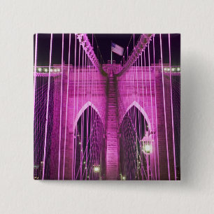 Brooklyn överbryggar tände lilor knapp