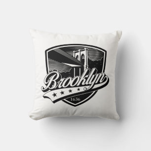 Brooklynsköld med Swoosh-design Kudde