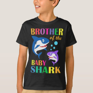 Bror till Baby-fågelbrodern Shark C. T Shirt