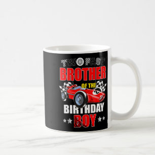 Bror till de två snabba 2-års födelsedags pojken s kaffemugg