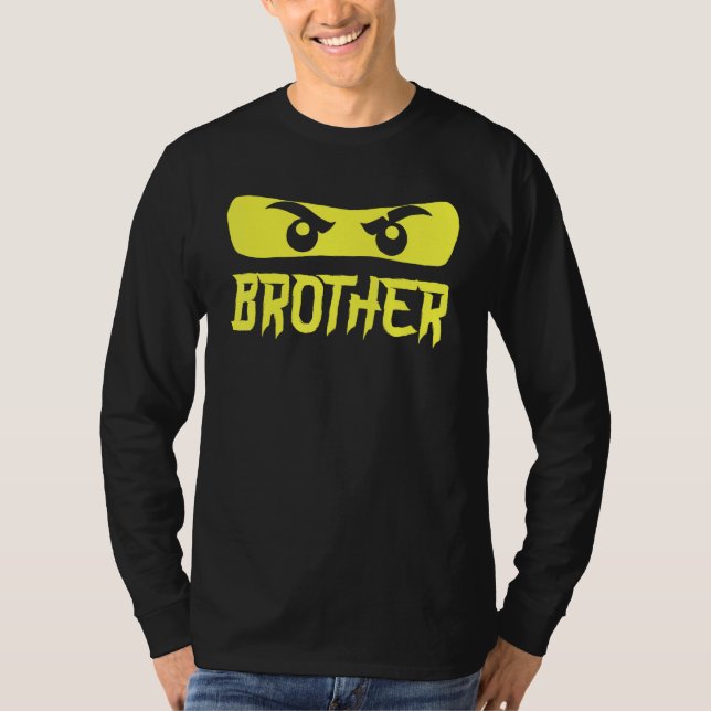 Bror till familjen Kung fu Ninja Ögon T Shirt (Framsida)