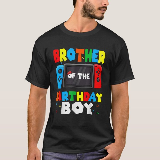Bror till födelsedagskorgsfamiljen Matching Birthd T Shirt (Framsida)