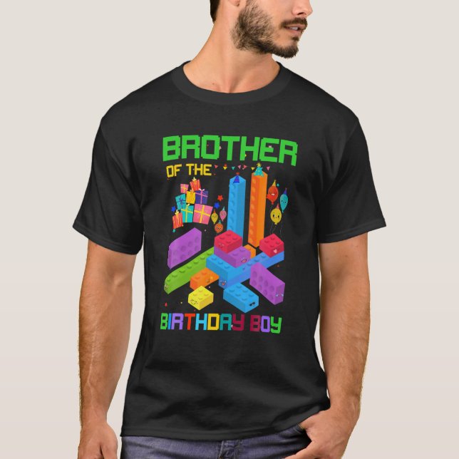 Bror till födelsedagspojken Firande Färg bloc T Shirt (Framsida)