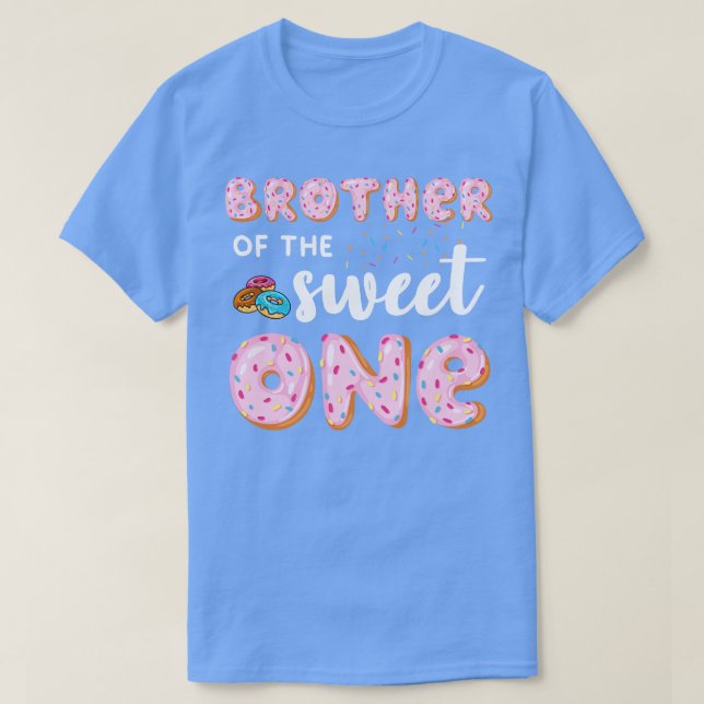 Bror till sötingen en dag på dagen t shirt (Design framsida)