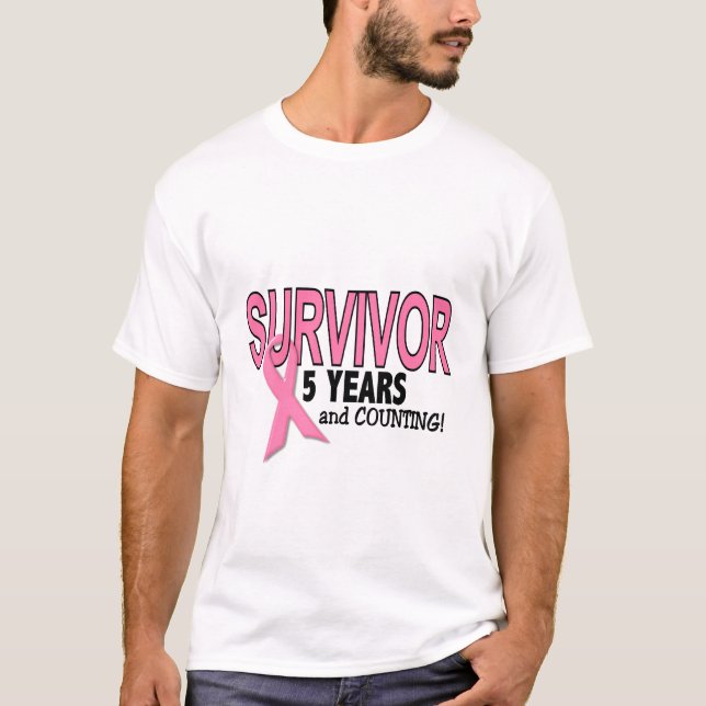 BRÖSTCANCER ÖVERLEVANDE 5 år & räkna T-shirt (Framsida)