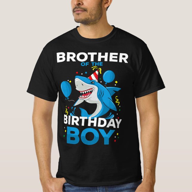 Brother Bro of the Birthday Boy Shark Ocean Matchi T Shirt (Framsida)
