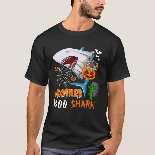Brother Shark Boo Halloween Shark Boo Ghost Candie T Shirt (Framsida)