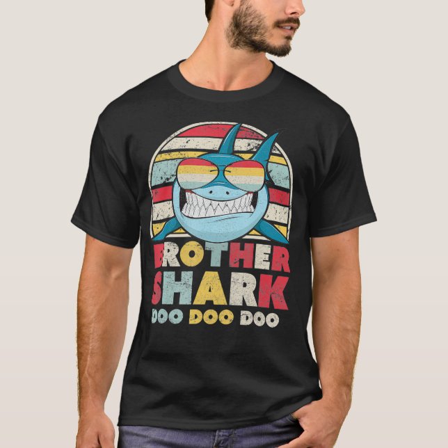 Brother Shark Gift För barn T Shirt (Framsida)