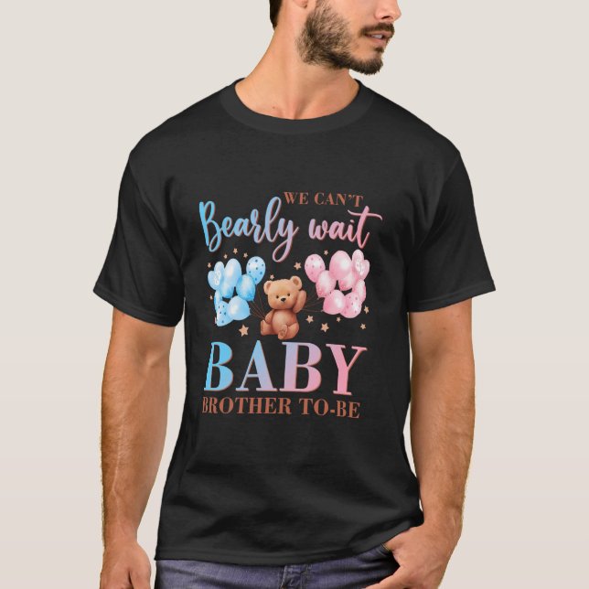 Brother vi kan bota vänta på babyskor i familjen t shirt (Framsida)