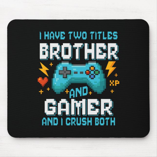 Brotherand Gamer Pixel Console Video Game Player G Musmatta (Framsidan)