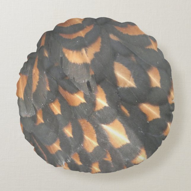 Brown Black Chicken Feathers Mönster Round Pillow Rund Kudde (Framsidan)
