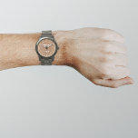 Brown Business Brand på Manar Watch Watch Armbandsur<br><div class="desc">Din logotyp på brunt bakgrundsmaterial på manar watch. Tillbehör som du kan inkludera i dina marknadsföringsprodukter, presentationer eller presentationer till dina kunder eller kunder för att marknadsföra ditt företag eller marknadsföra ditt varumärke. Anpassadet ska se till att du kan lägga din logotyp på företaget för att bygga medvetenheten om varumärket...</div>
