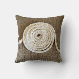 Brown Dekorativ kudde med kokt vit Rope