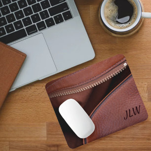 Brown Faux Leather med Zipper och Initialer Musmatta