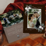 Brown Greenery Vintage Merry Married Porträtt Julkort<br><div class="desc">Välkommen till vår fantastiska Brown Greenery Vintage Merry Married Porträtt Helgdag Card-design, där vintage charm möter modern elegans. Den här designen har en berikad vattenfärgsgrej och subtilt elegant-kalligrafi med enkel typografi, som fångar kärnan av traditionell coziness- och rustic cottage core. Med en aning efterluft och ett streck av bekvämlighet för...</div>