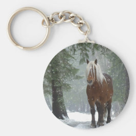 Brown Horse i en vinter-skog med Snö-fall Nyckelring