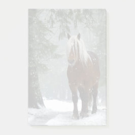 Brown Horse i en vinter-skog med Snö-fall Post-it Block