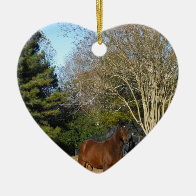 Brown Horse mot ett stängsel Julgransprydnad Keramik (Framsidan)