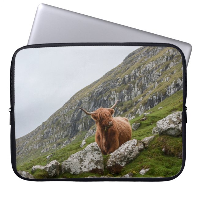 BROWN OX PÅ MOUNTAIN LAPTOP FODRAL (Framsidan)