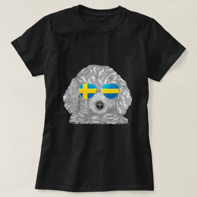 Brown Pudel Hund Sverige Flagga Sunglass T Shirt (Design framsida)