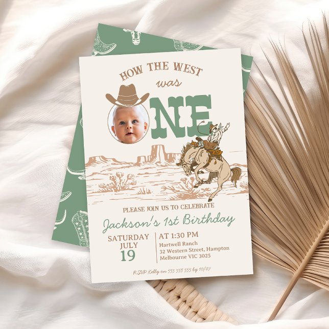 Brown Sage Boys Hur Västern var en första födelsed Inbjudningar (Sage Green Brown How The West Was One 1st Birthday Invitation Boy Cowboy Western Bronco Photo Invite)
