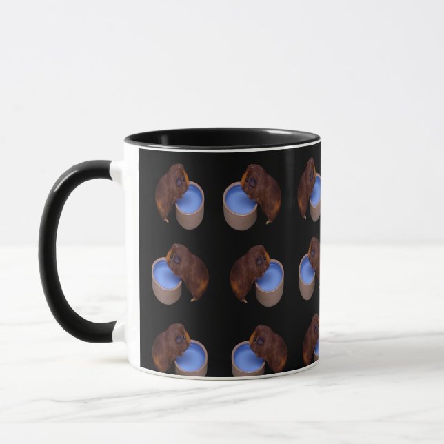 Brown Thirsty Guinea Grisar, Mugg (Vänster)