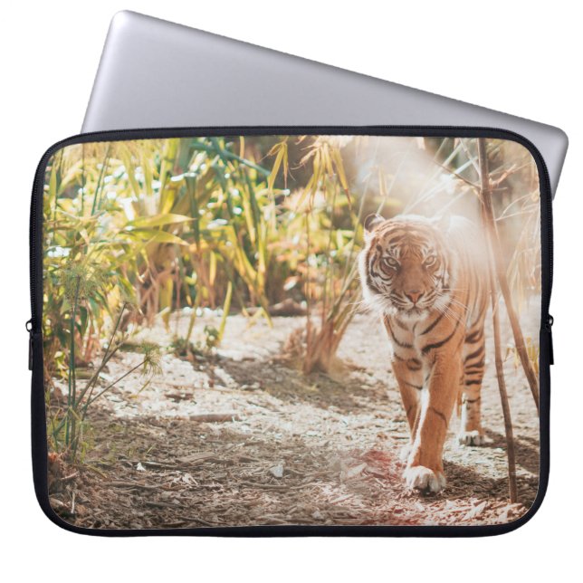 BROWN TIGER I WALKING GESTURE LAPTOP FODRAL (Framsidan)